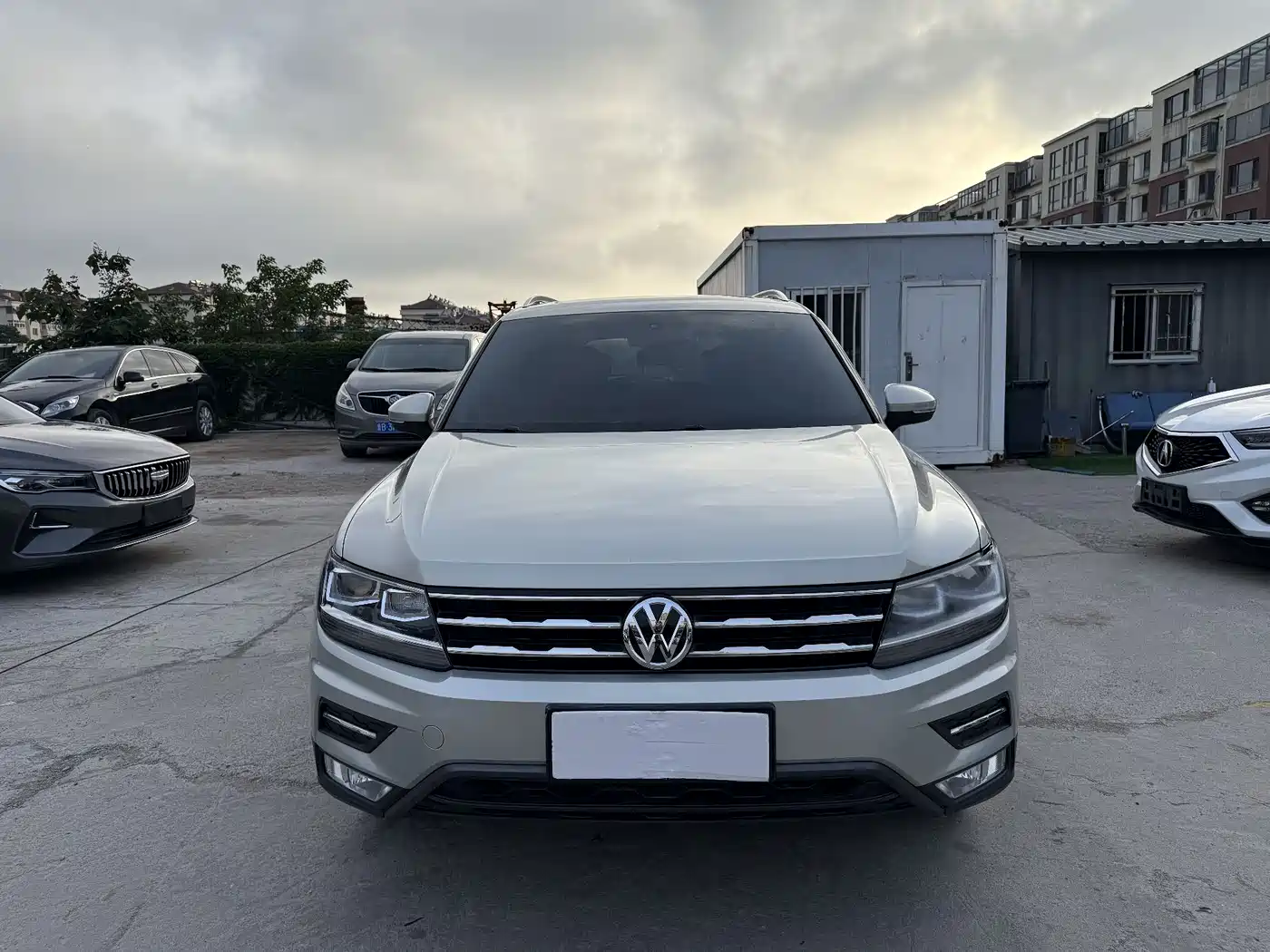 Volkswagen Tiguan L 2017 330TSI Automatic 2WD Luxury Edition фото 2