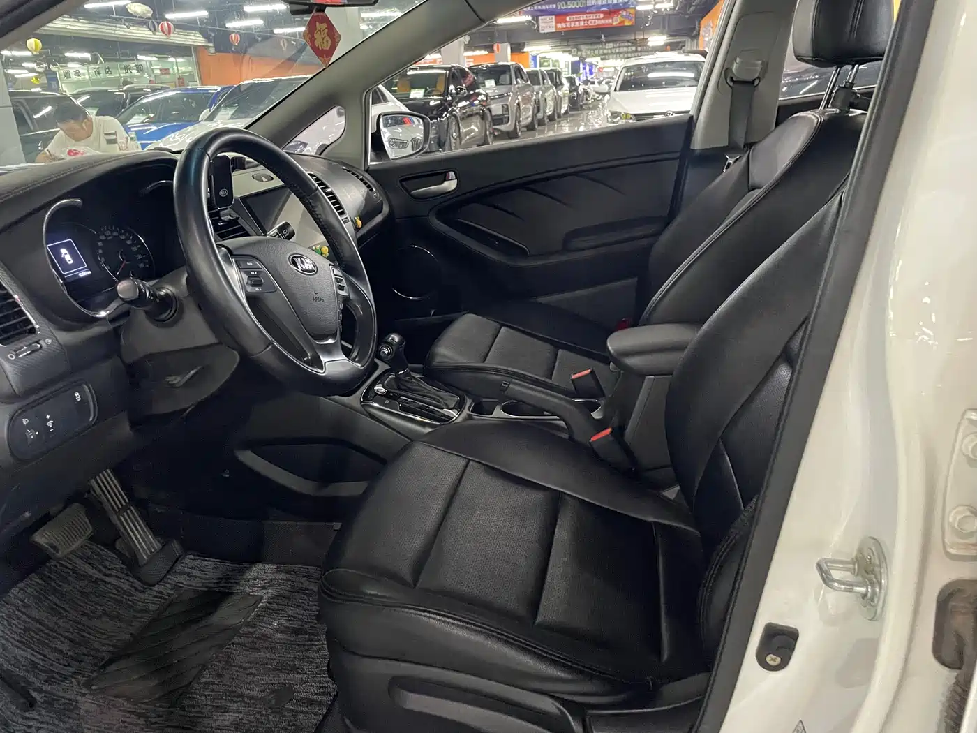 Kia K3 2016 1.6L Automatic GLS фото 3