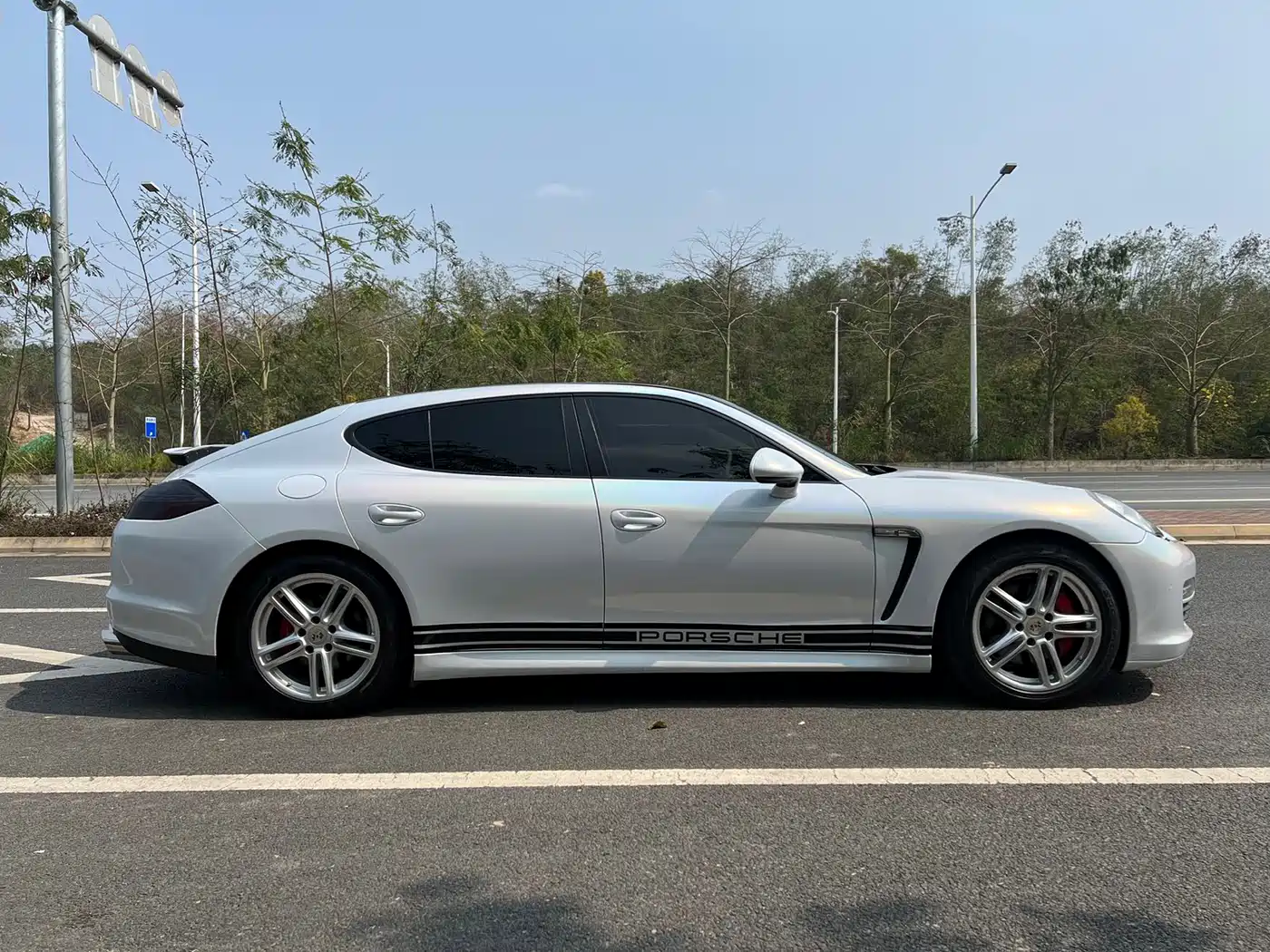 Porsche Panamera 2010 Panamera 3.6L фото 16