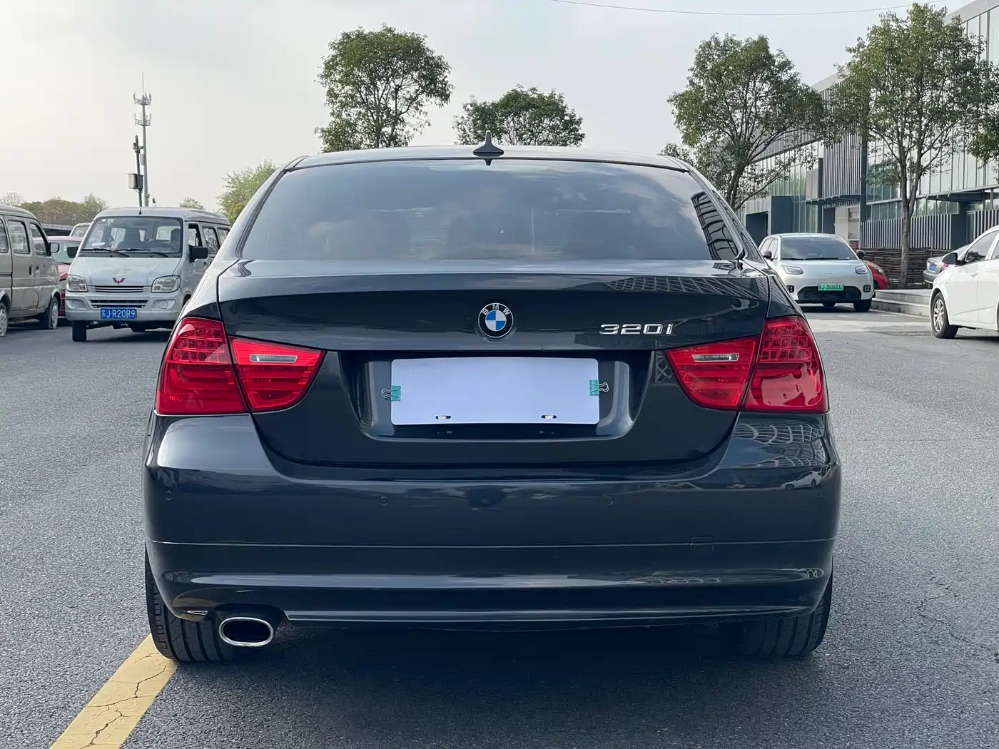 BMW 3 Series 2012 320i Luxury фото 14
