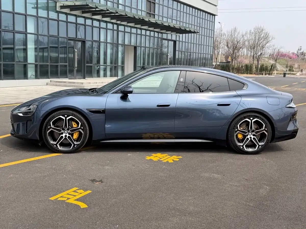 XIAOMI CAR XIAOMI SU7