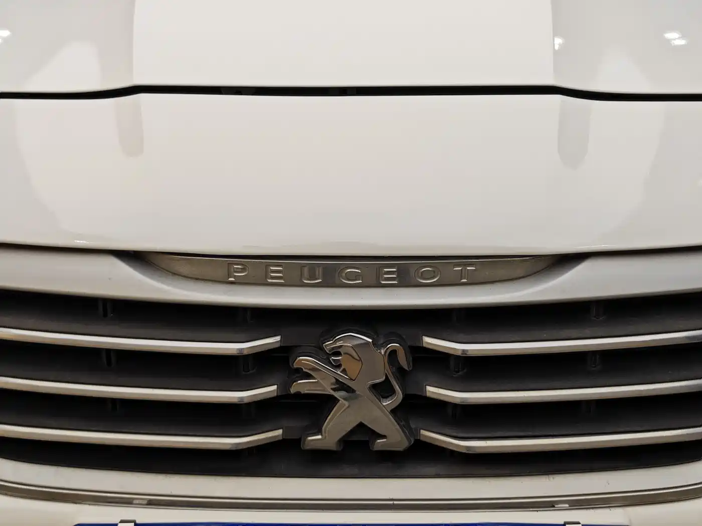 Peugeot 408 2015 Model 1.2T Automatic Luxury Edition фото 3