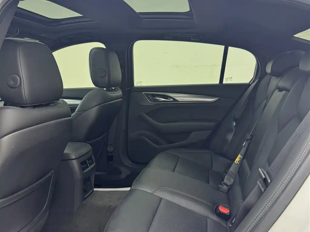 Cadillac CT5 2024 28T Luxury Model Pro фото 8