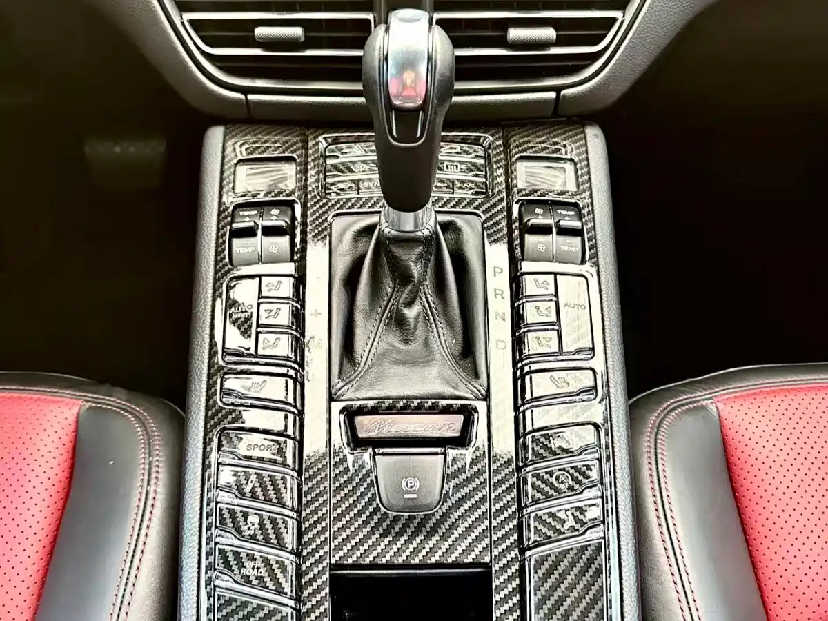 Porsche Macan 2018 Macan 2.0T фото 9