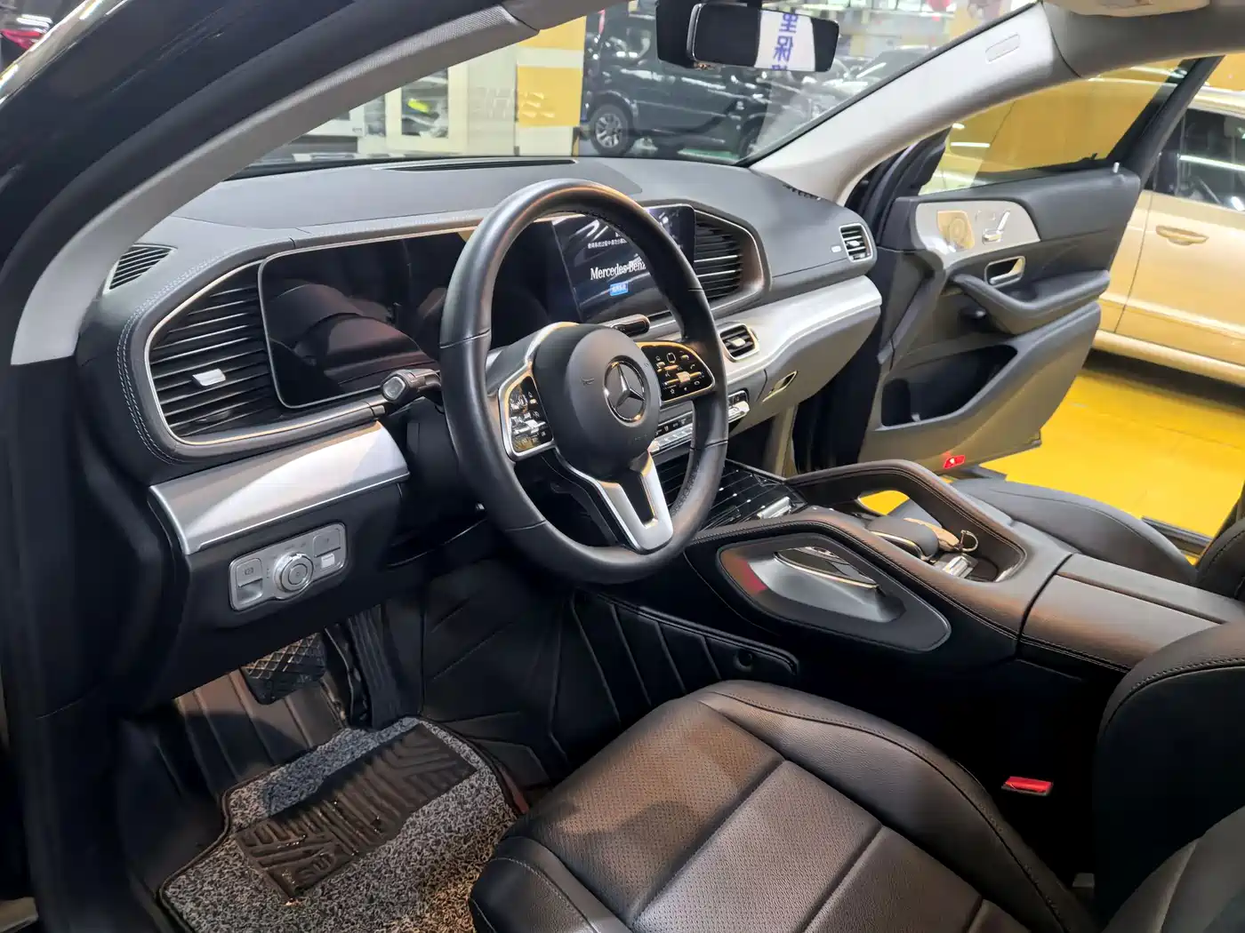 Mercedes-Benz GLE Coupe 2022 GLE 350 4MATIC Coupe SUV Fashion фото 11