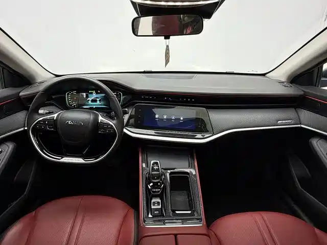 DONGFENG YI HYUN MAX