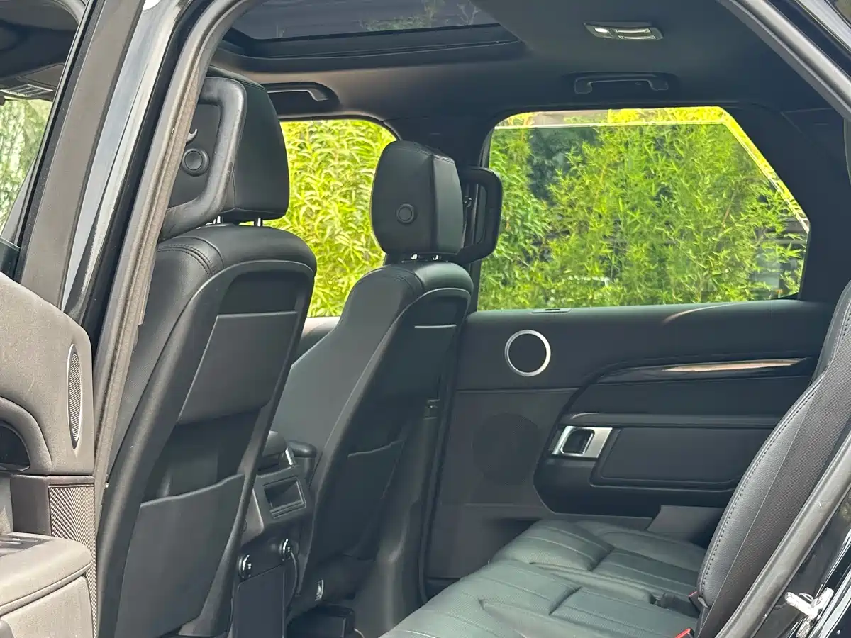 Land Rover Discovery 2019 3.0 SC V6 SE фото 7