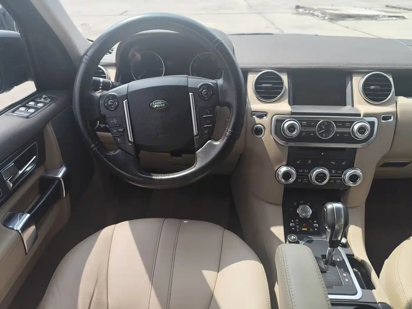 Land Rover Discovery 2012 3.0 SDV6 HSE Diesel фото 7