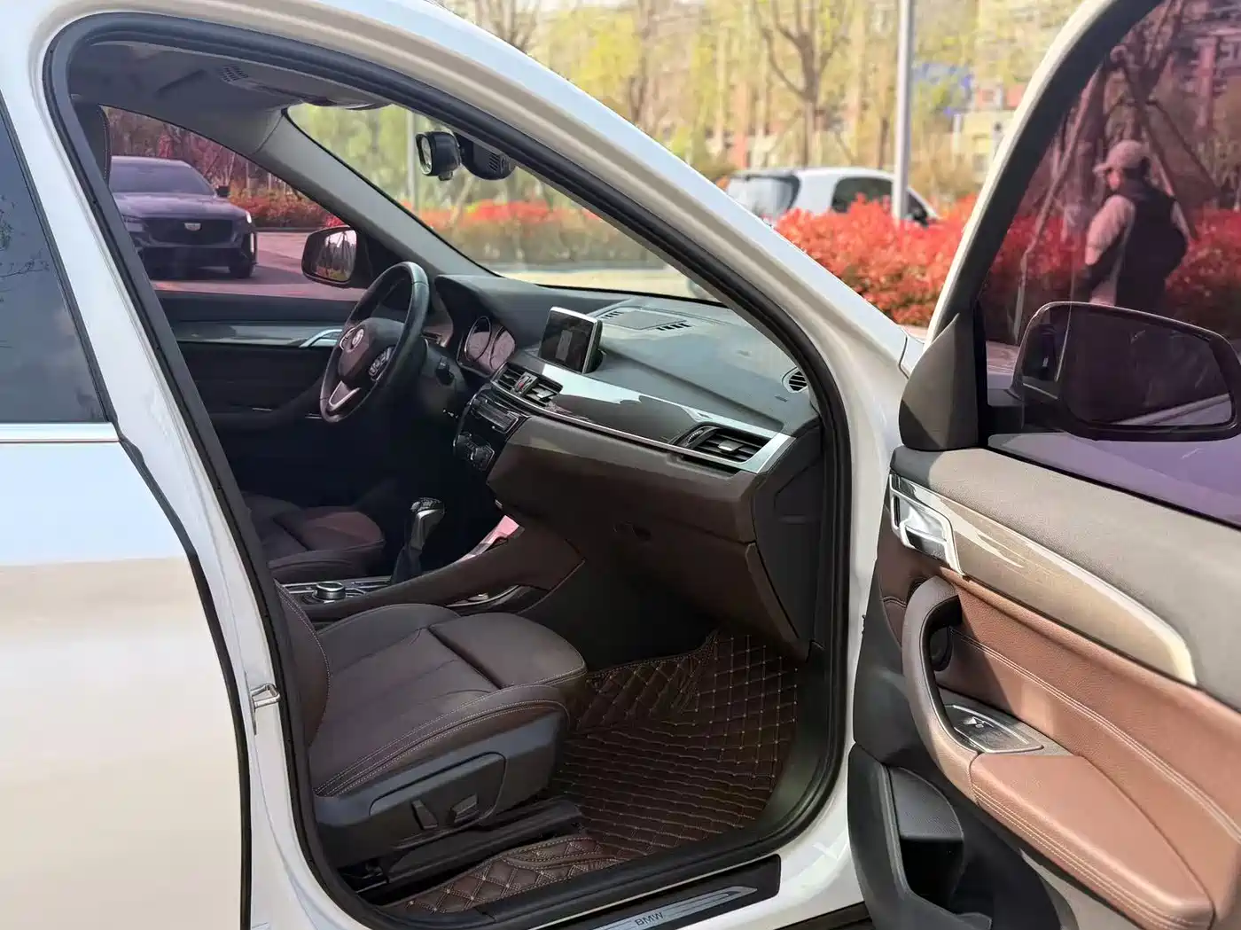 BMW X1 2019 xDrive20Li Premium Model фото 6