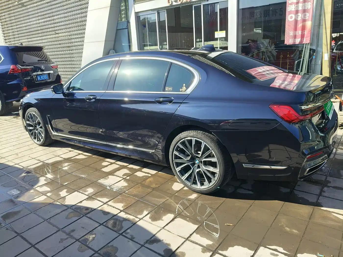 BMW 7 Series 2021 Model 740Li Leading M Sport Package фото 30