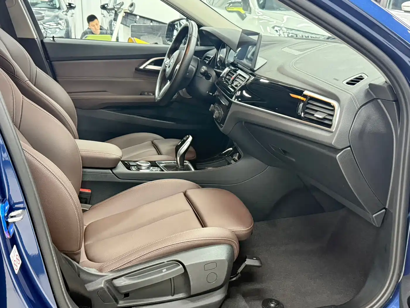BMW 1 Series 2021 120i M Sport Shadow Edition фото 19