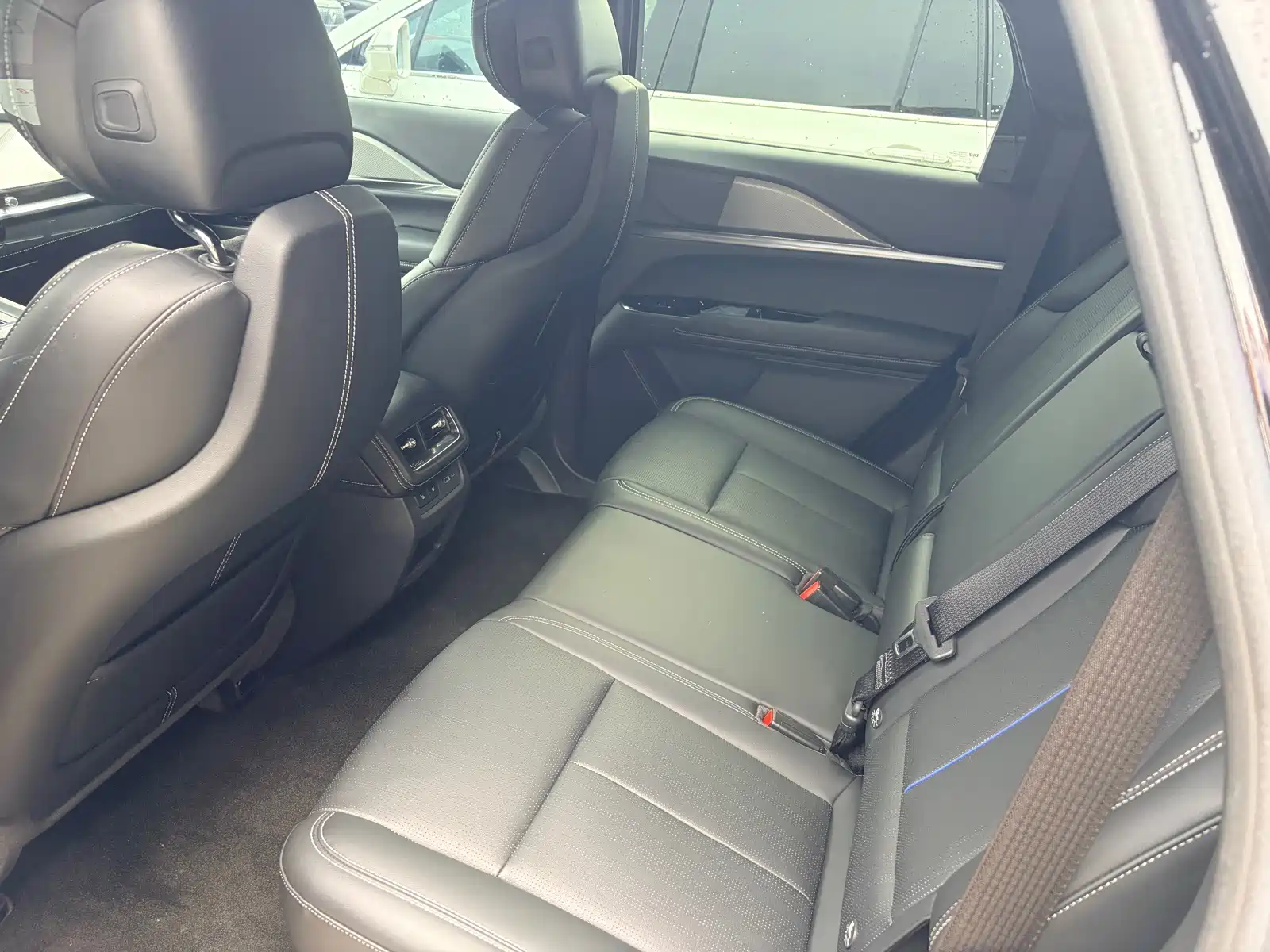 Фото 12 - Cadillac XT5
