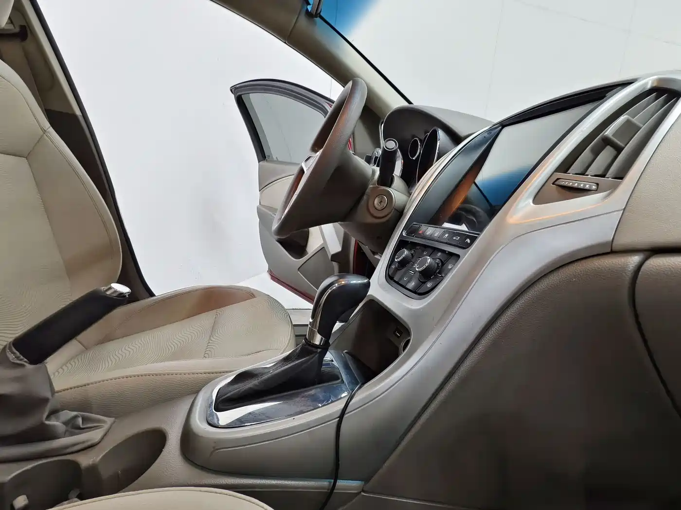 Buick Excelle 2013 GT 1.6L Automatic Fashion Edition фото 15