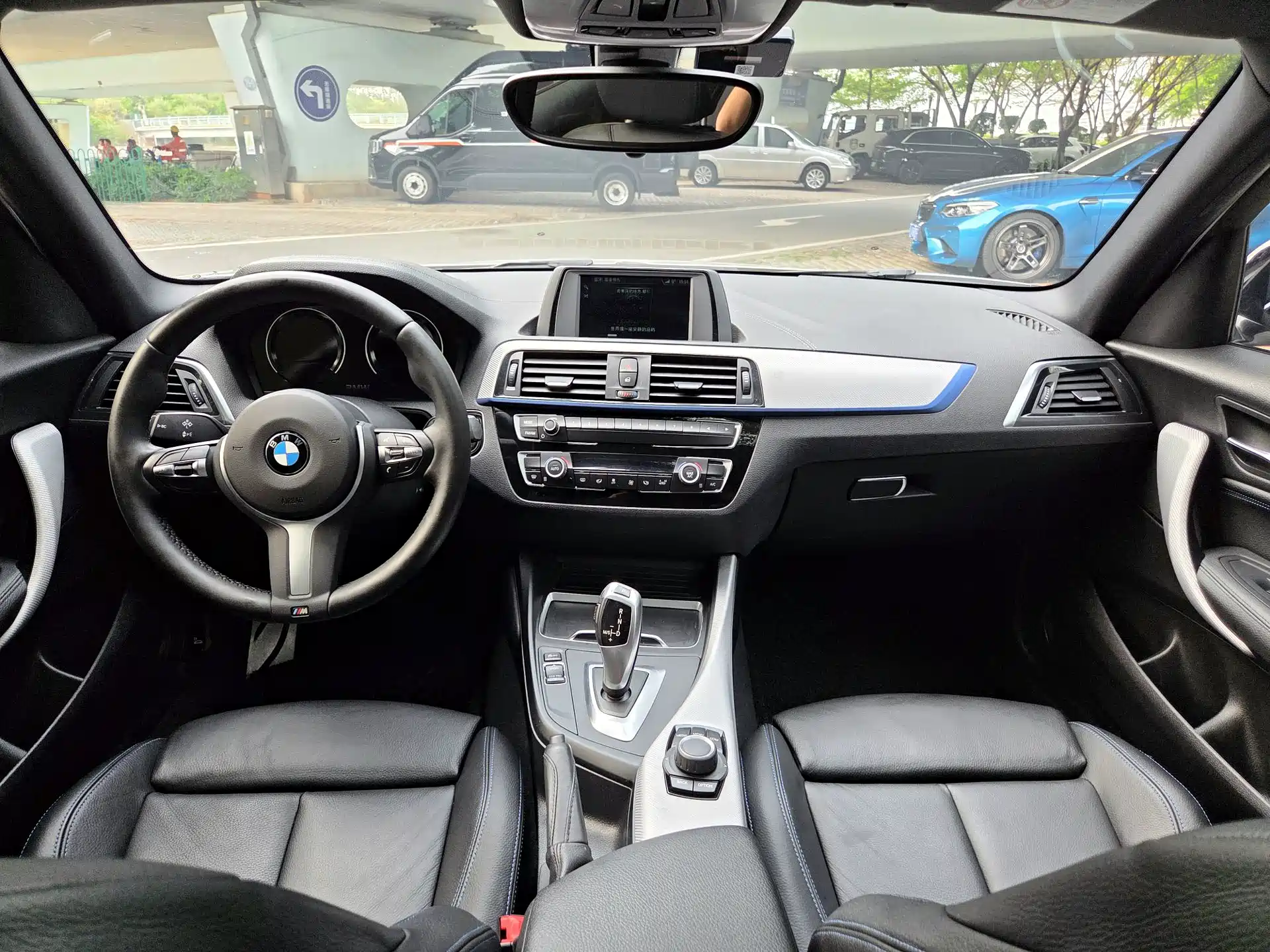 Photo 8 - BMW 1 Series (Import)