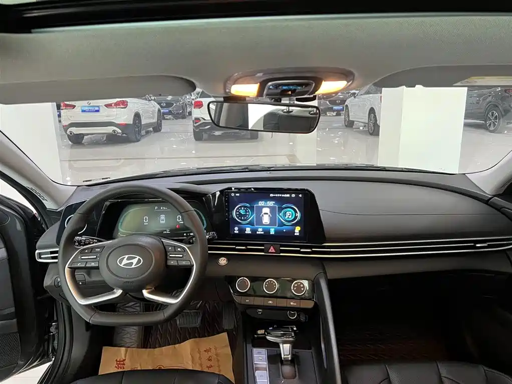 Hyundai Elantra 2023 1.5L CVT GLX Elite Edition фото 17