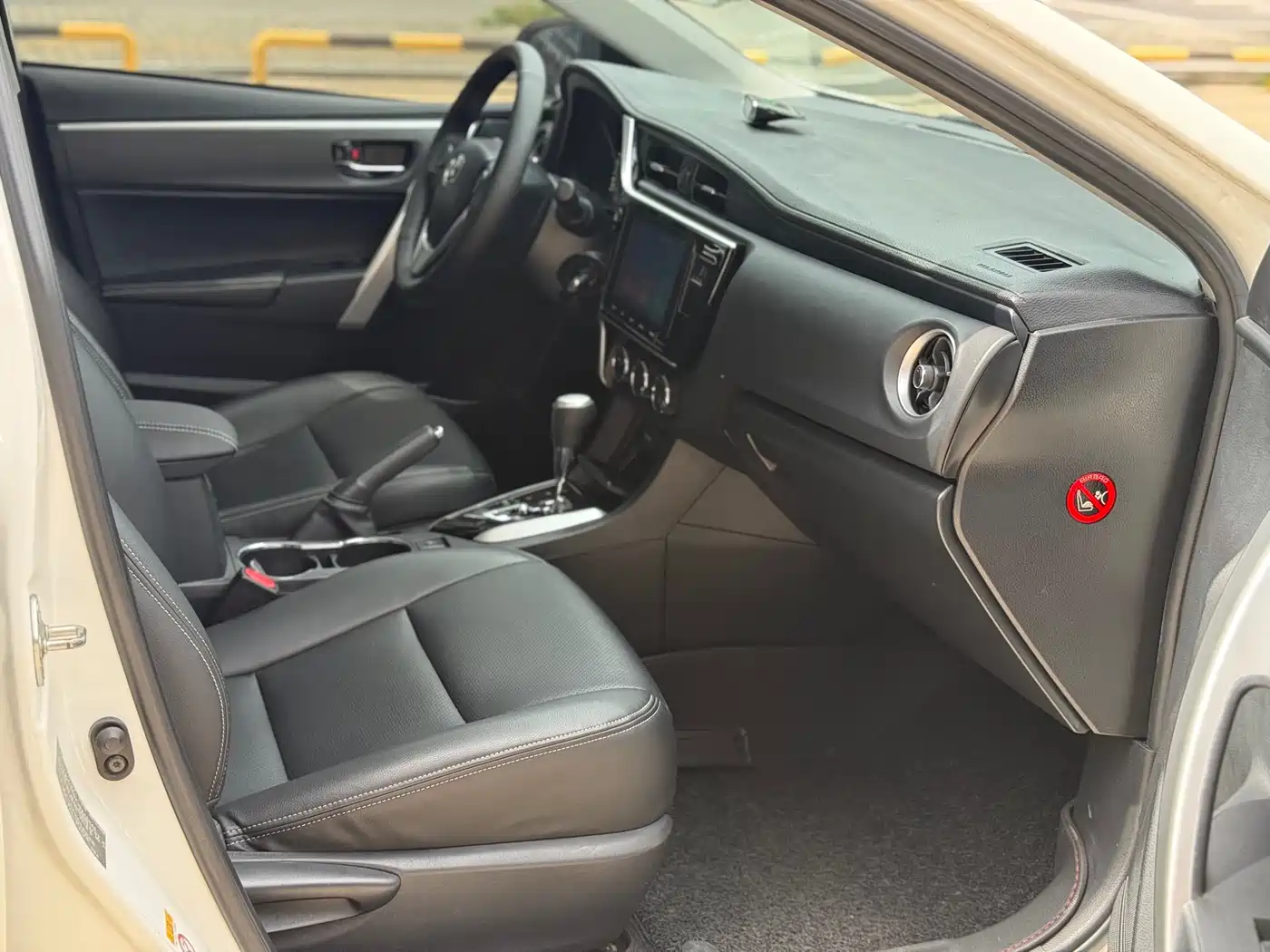 Toyota Corolla 2017 Facelift 1.2T S-CVT GL-i фото 9