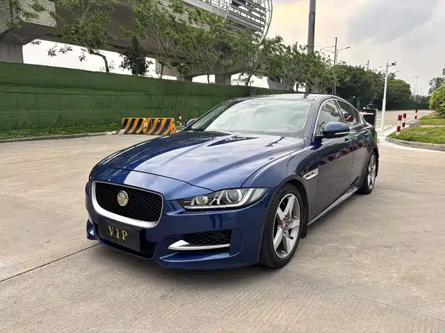 JAGUAR XE