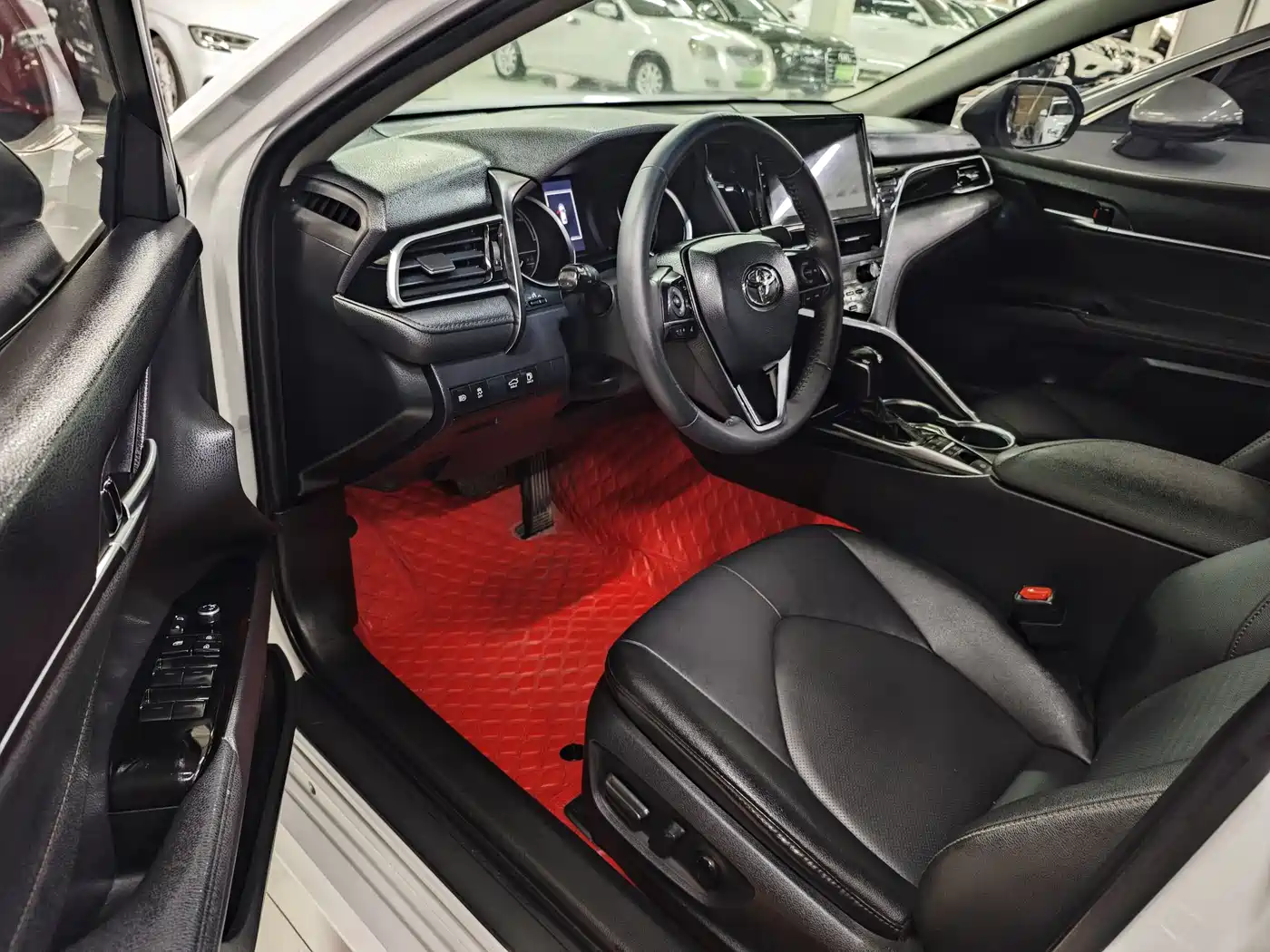 Toyota Camry 2021 Hybrid 2.5HGVP Leading Edition фото 8