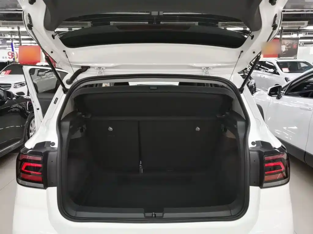 VOLKSWAGEN TU KAI