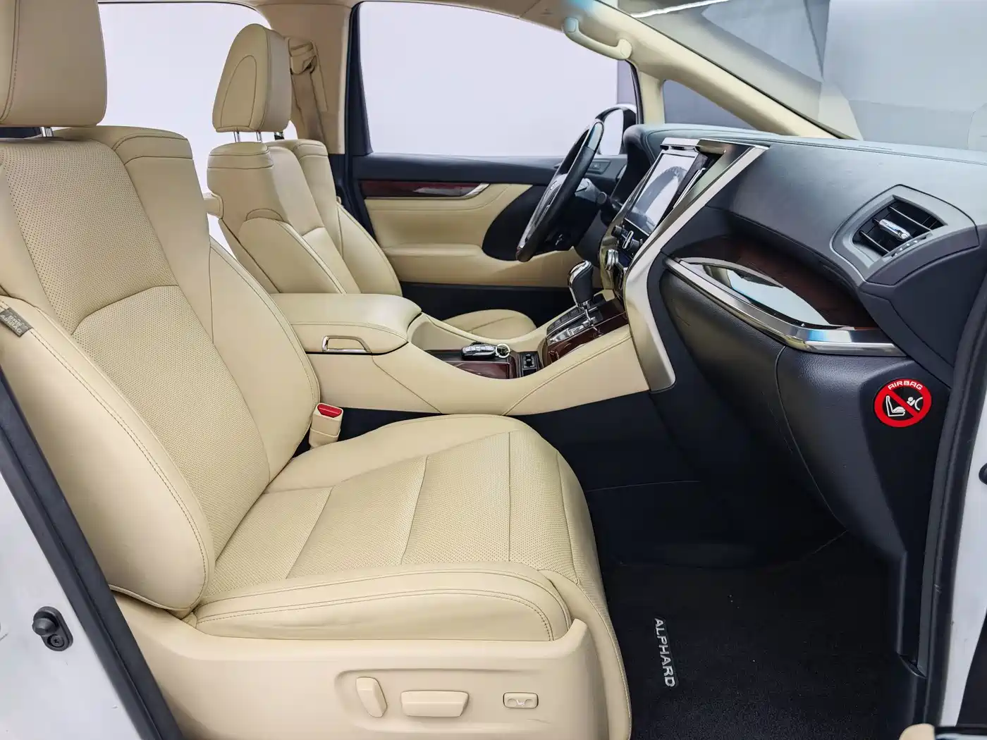 Toyota Alphard 2015 3.5L Luxury Edition фото 10