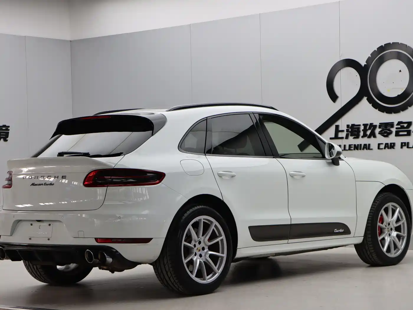 Porsche Macan 2014 Macan Turbo 3.6T фото 6