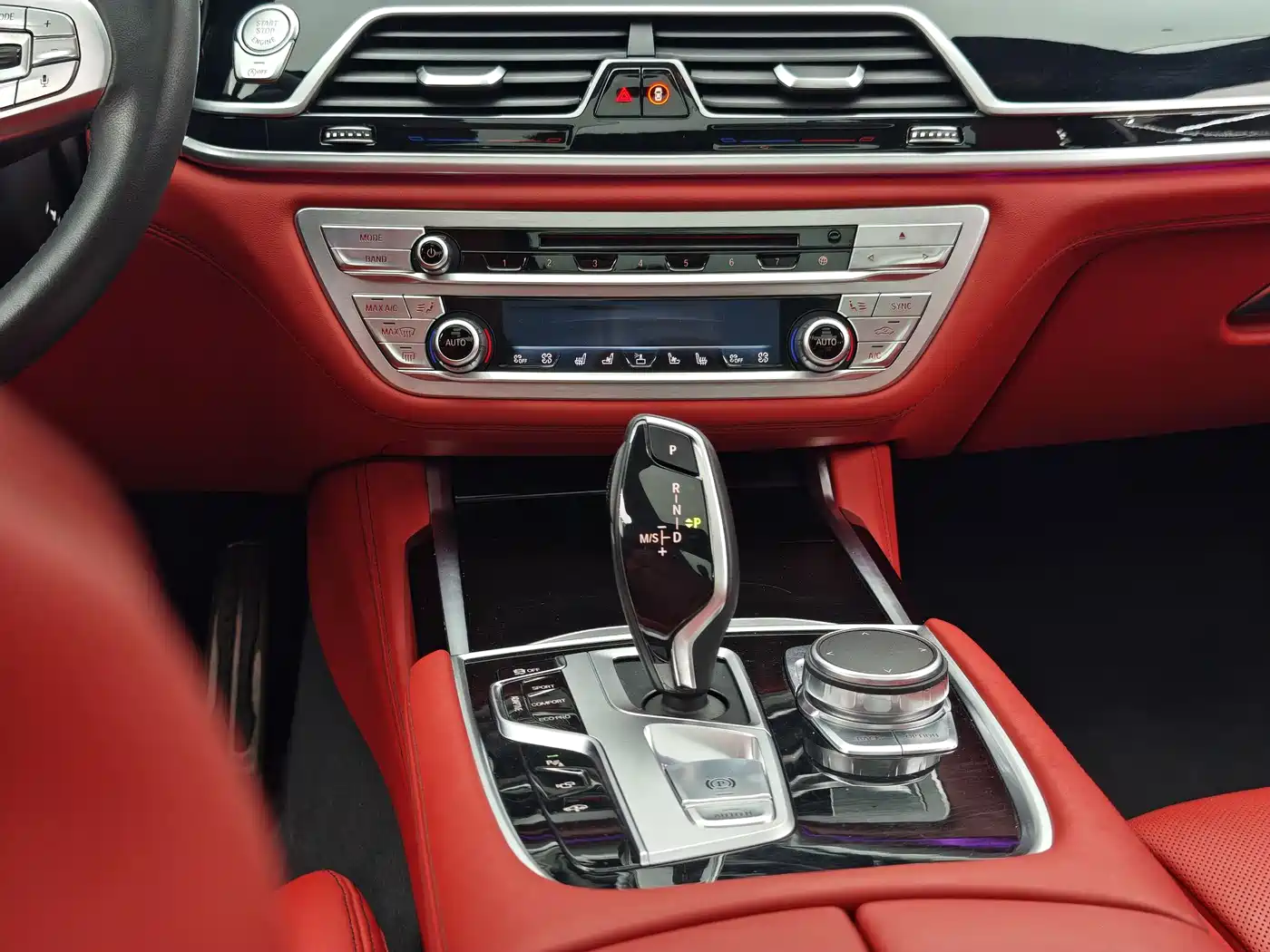 BMW 7 Series 2018 740Li xDrive Premium Type M Sport Package фото 11