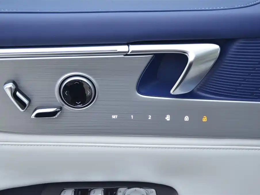 BUICK GL8 NEW ENERGY