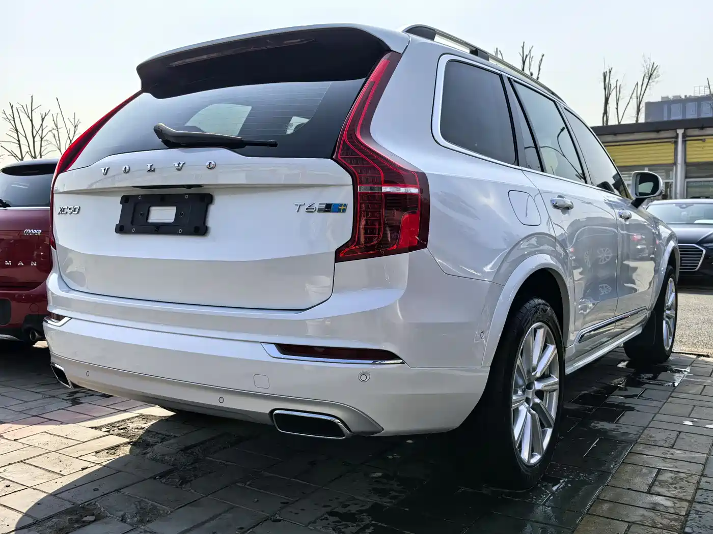VOLVO XC90