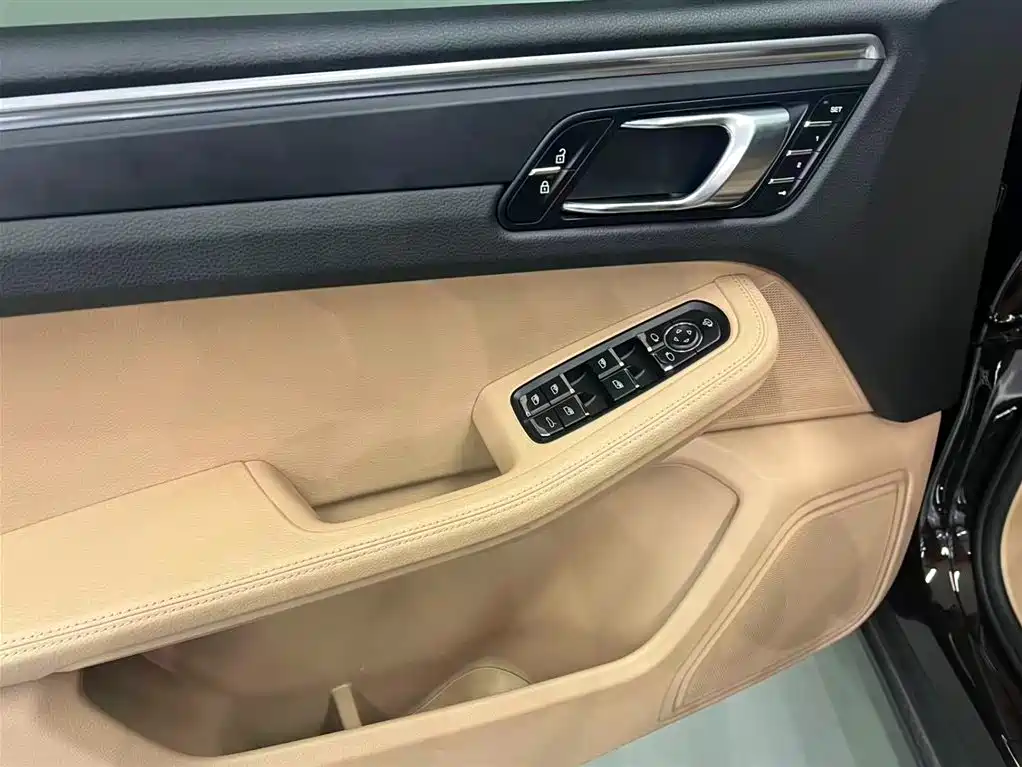 Porsche Macan 2020 Macan 2.0T фото 12