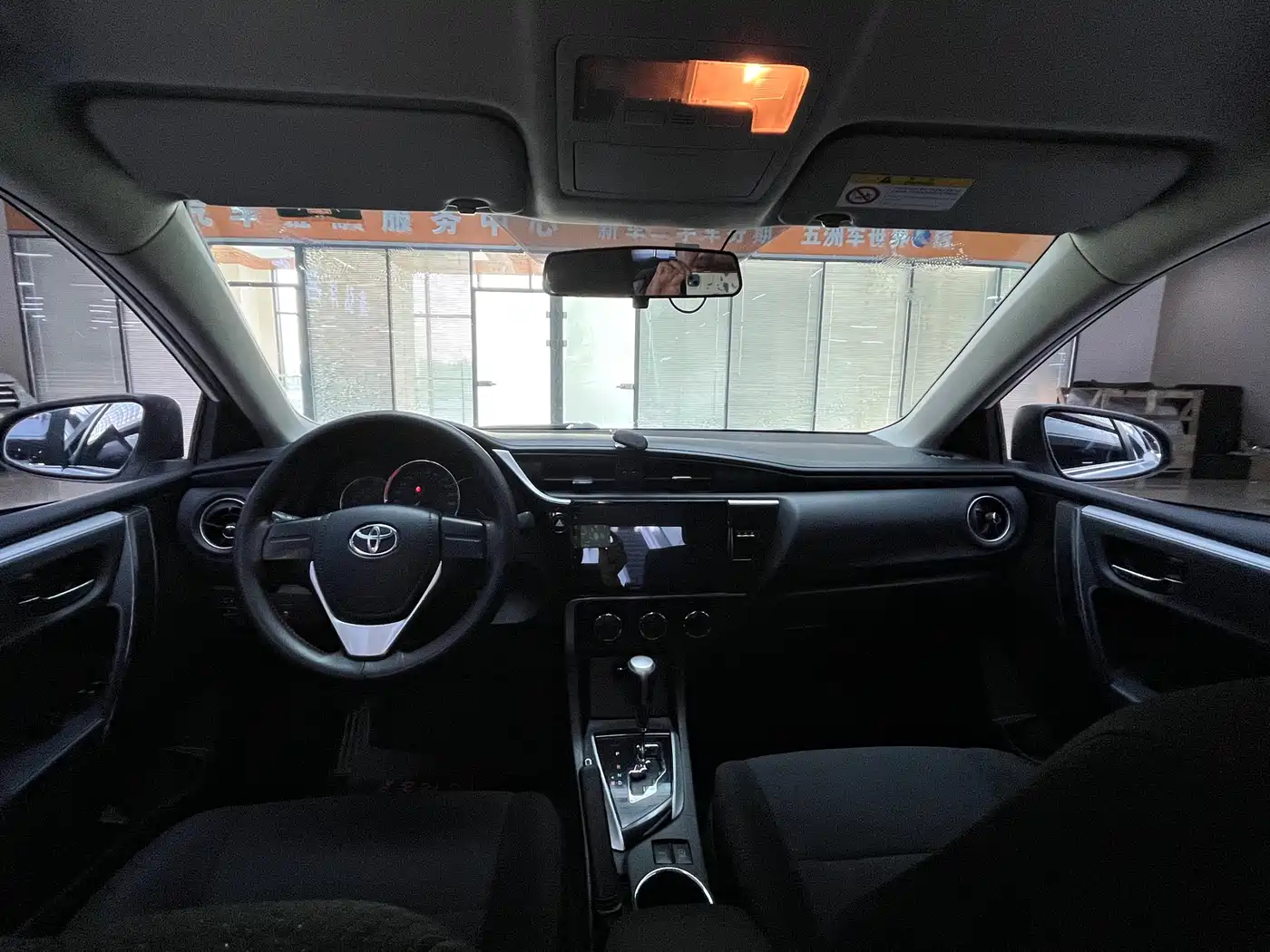 Toyota Corolla 2017 Facelift 1.2T S-CVT GL фото 8