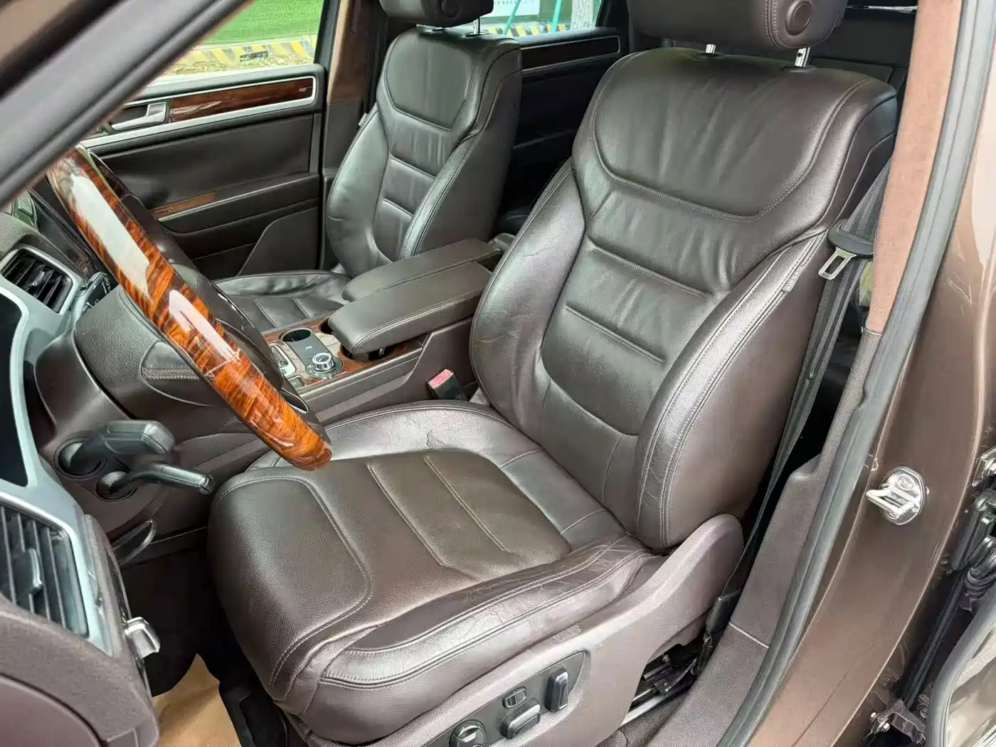 Volkswagen Touareg 2012 2011 3.0TDI Diesel Standard