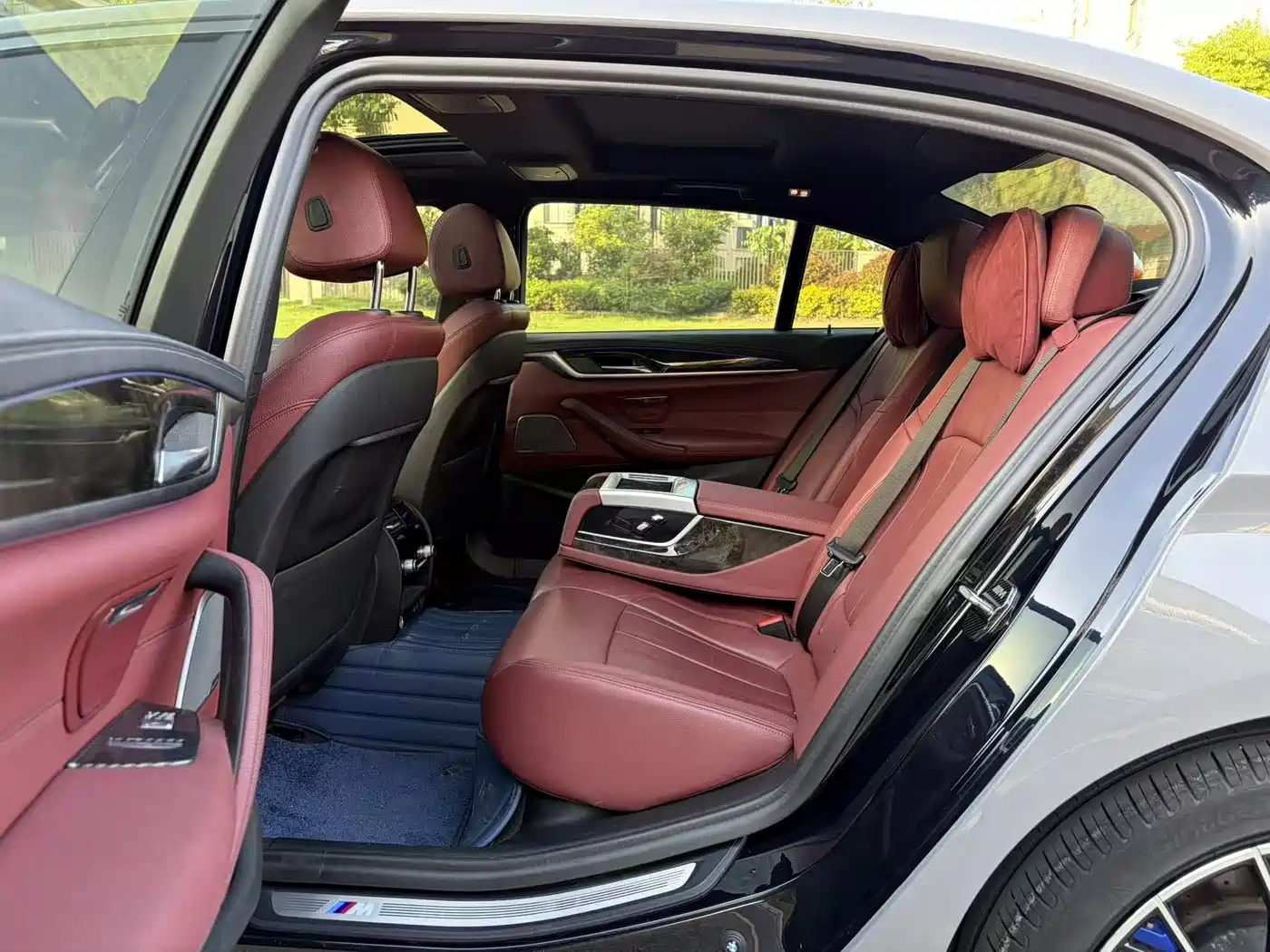 BMW 5 Series 2020 530Li Exclusive M Sport Package фото 11