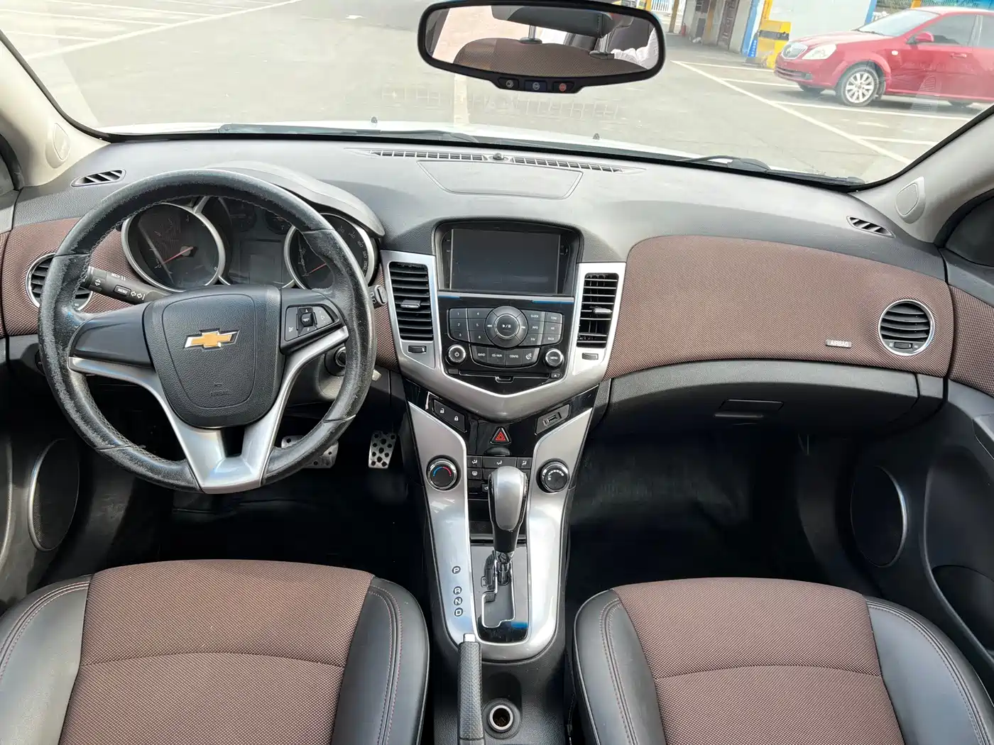 Chevrolet Cruze 2013 Hatchback 1.6L Automatic Luxury фото 6