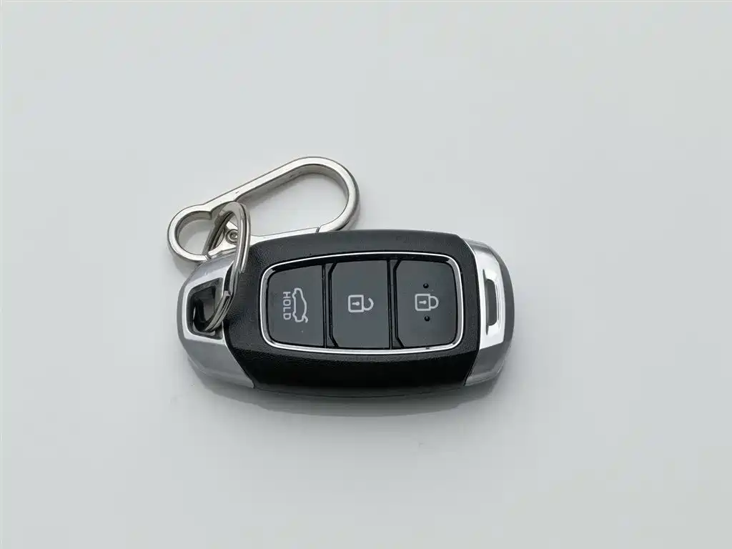 MODERN ELANTRA