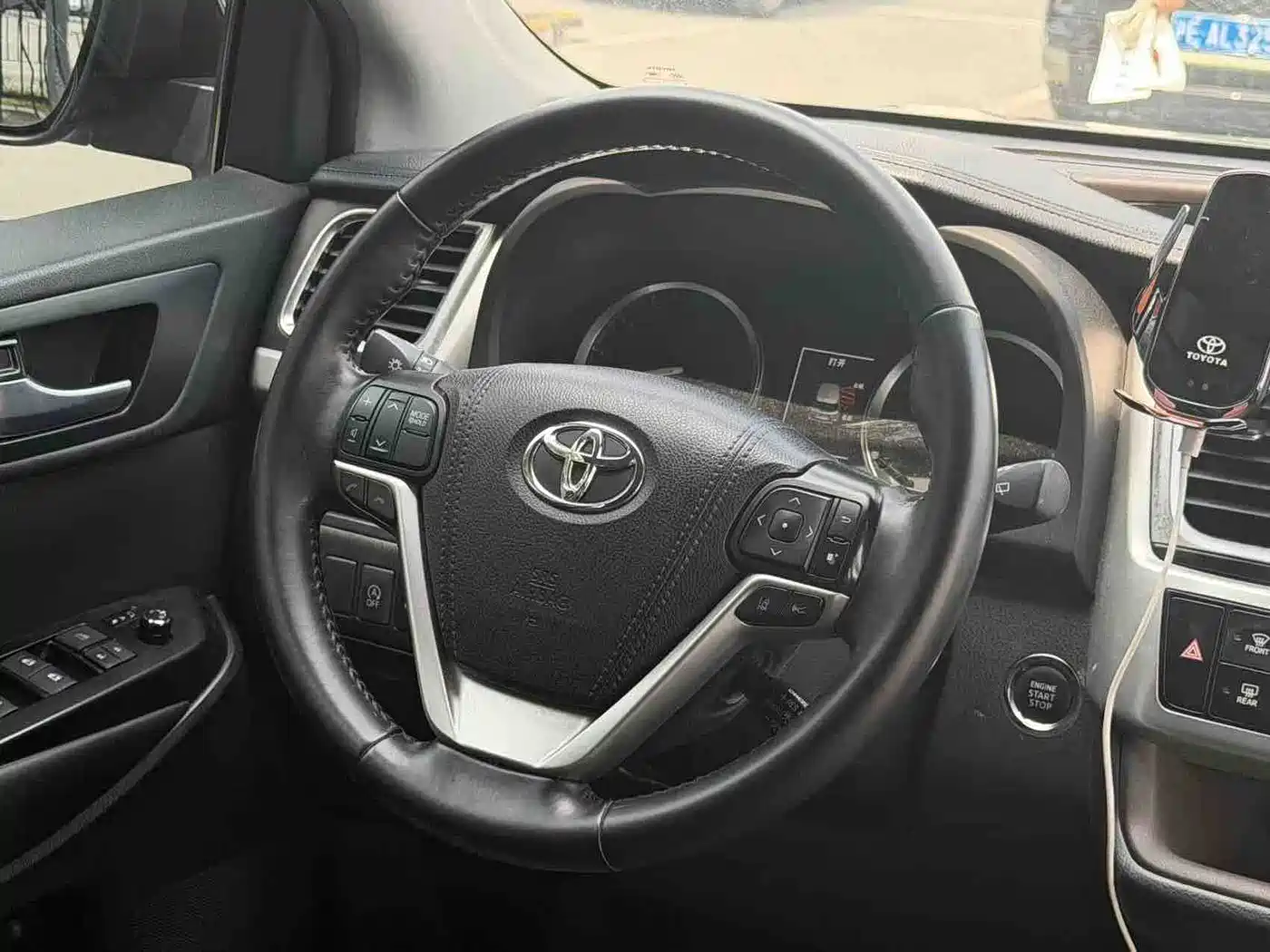 Toyota Highlander 2018 2.0T 4WD Luxury 7-seater China VI фото 10