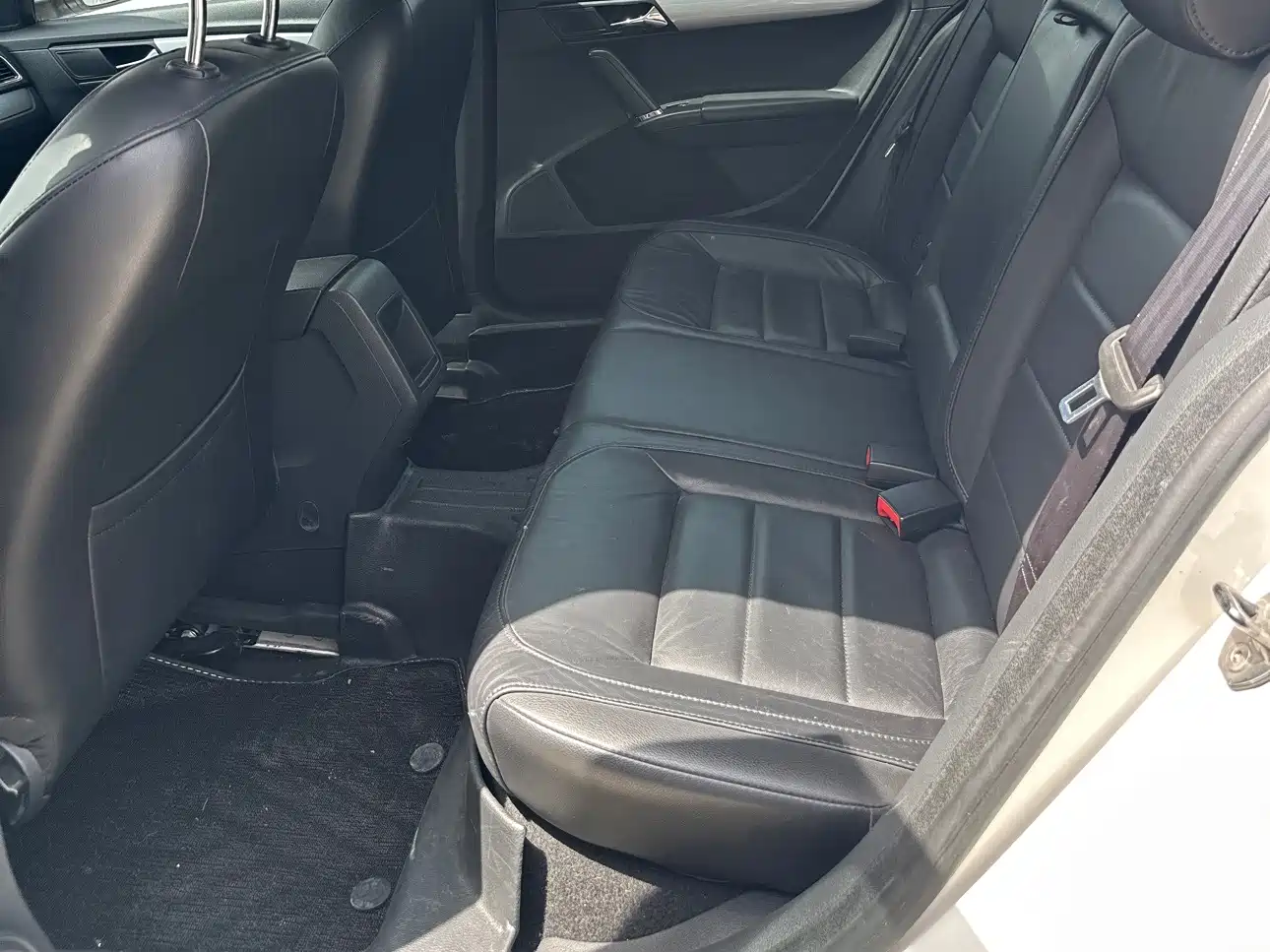 Volkswagen Lavida Tour 2013 1.6L Automatic Comfort фото 11