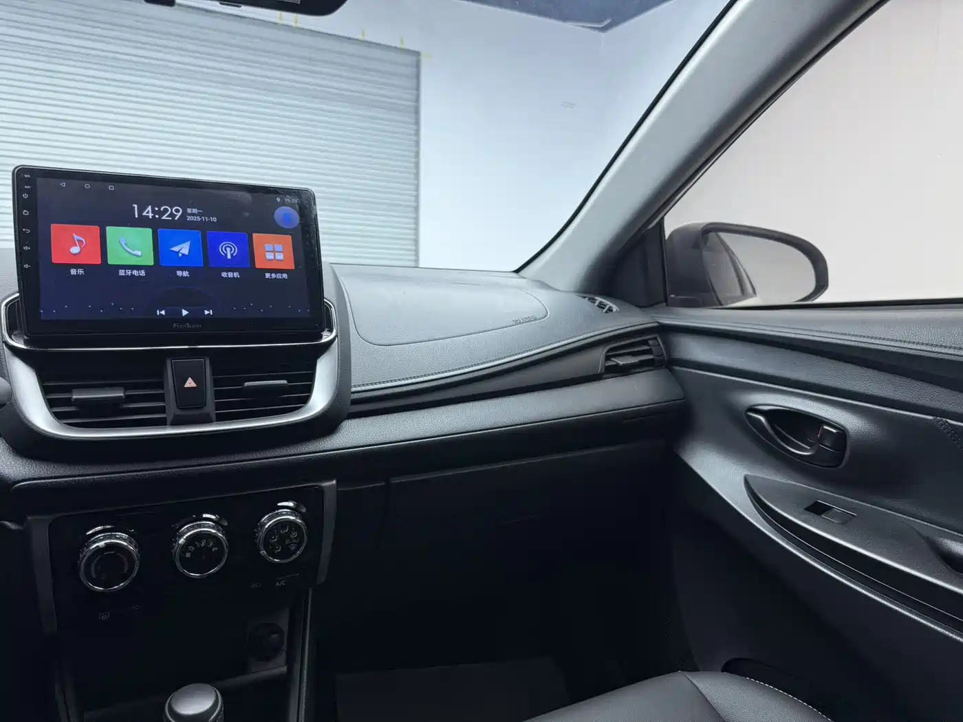 TOYOTA YARIS L ZHIXUAN