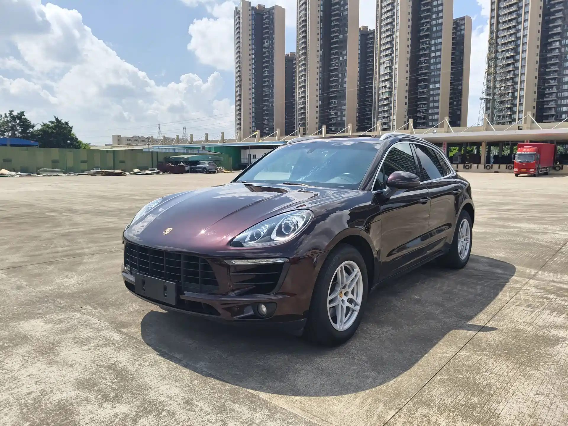 Фото 1 - Porsche Macan