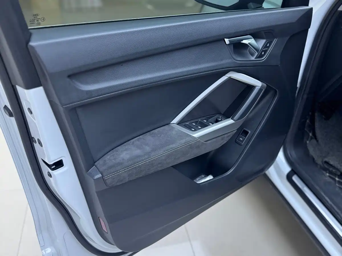 Audi Q3 2022 35 TFSI Progressive Dynamic фото 4