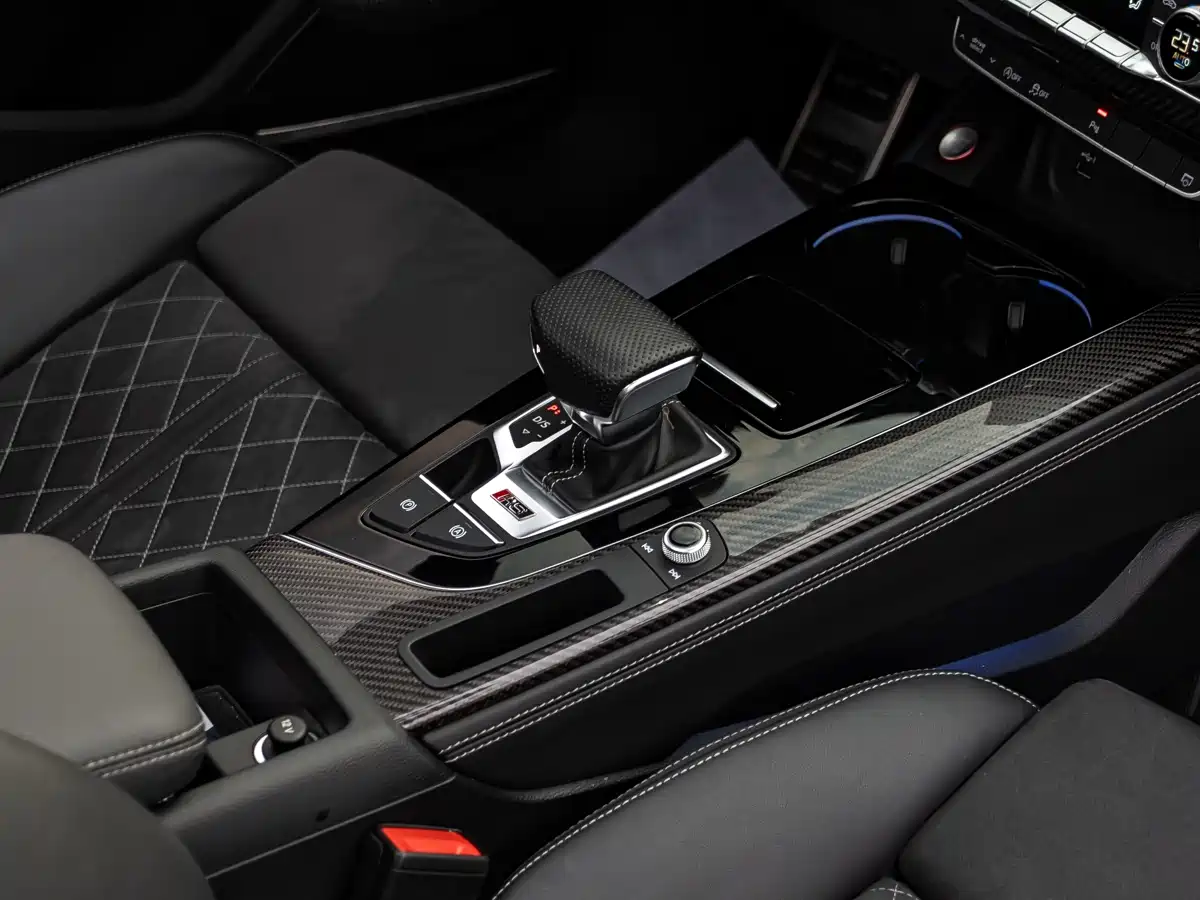 Audi RS 4 2023 RS4 Avant Regular Edition фото 6