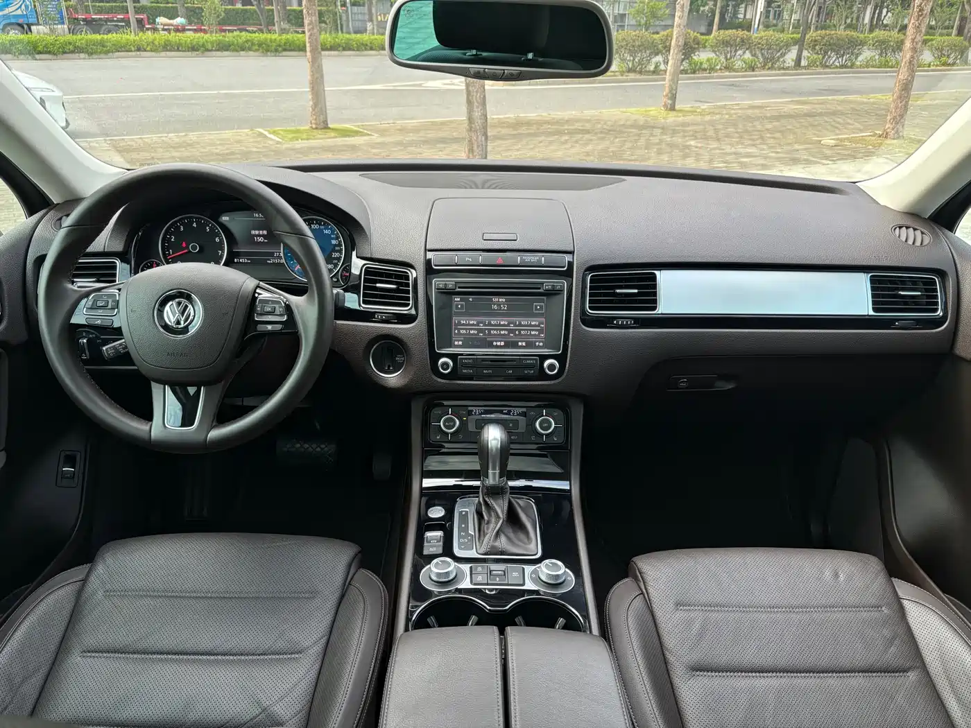 Volkswagen Touareg 2017 3.0TSI Explorer Edition фото 17
