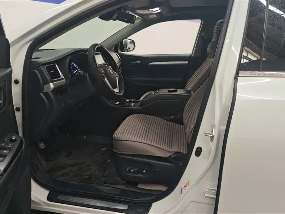 Toyota Highlander 2018 2.0T 4WD Luxury 7-seater China VI фото 9