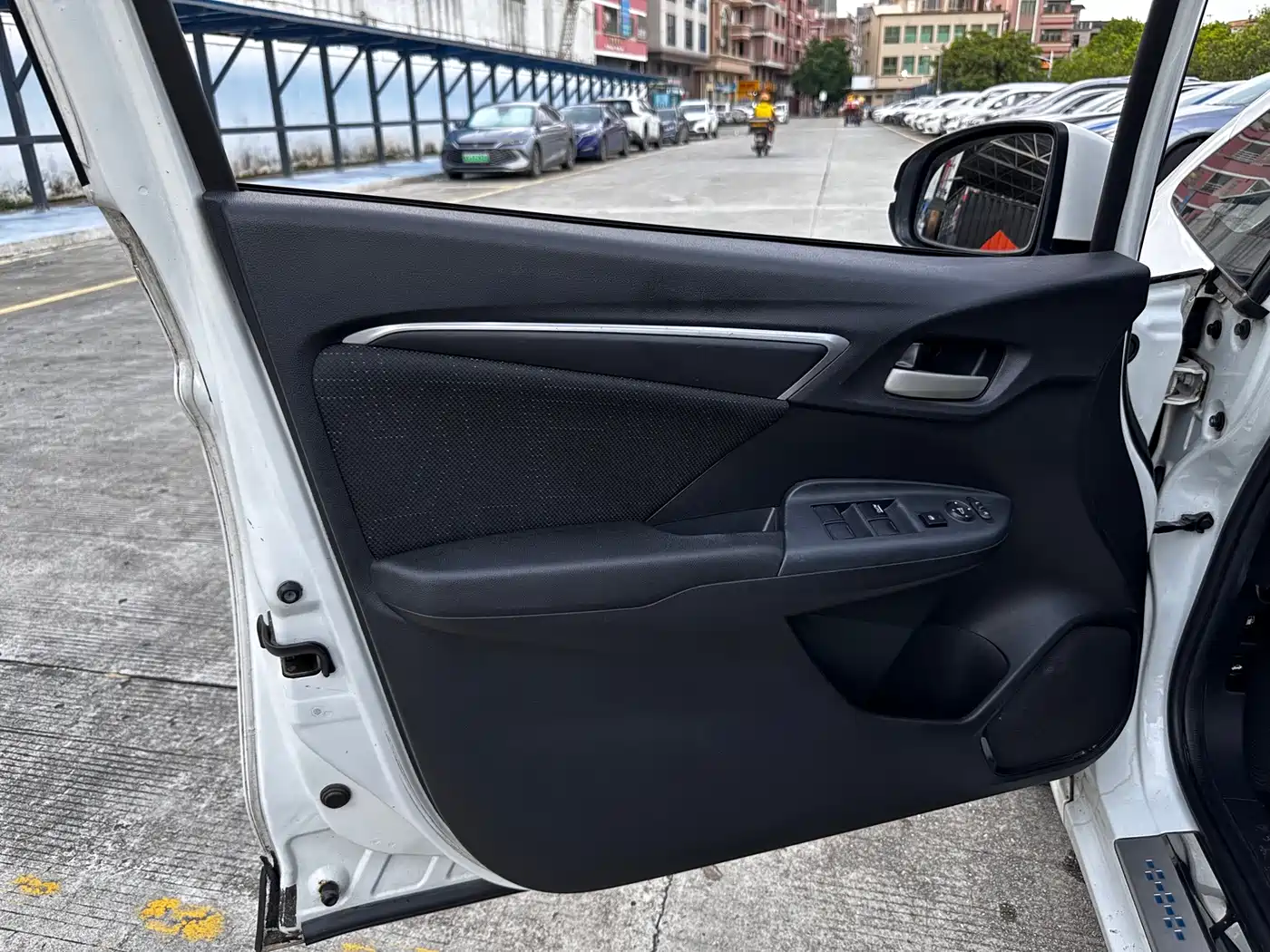 Фото 13 - Honda Fit
