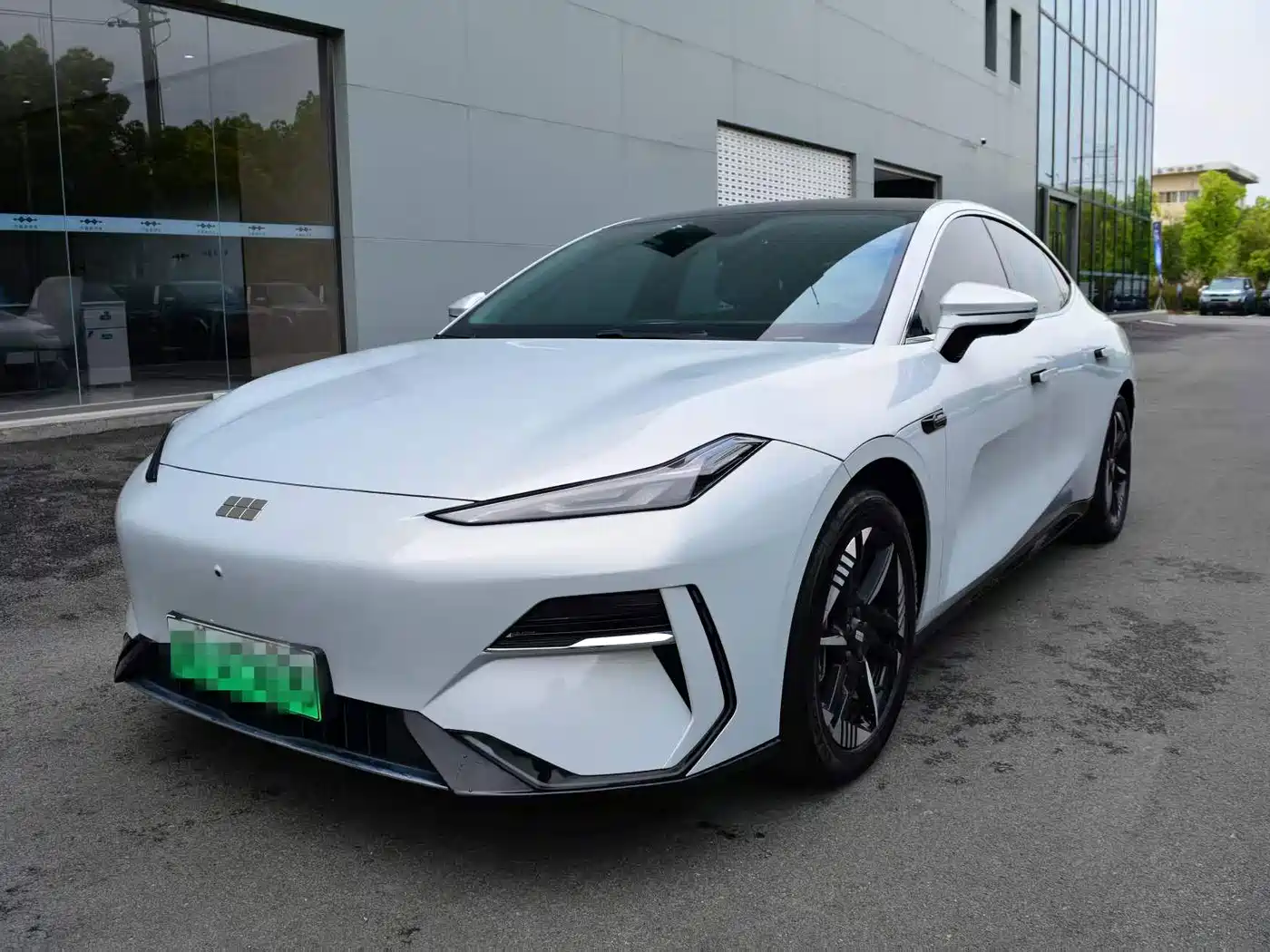 Geely Galaxy Galaxy E8 2024 Model 550km RWD Soaring Dragon Edition