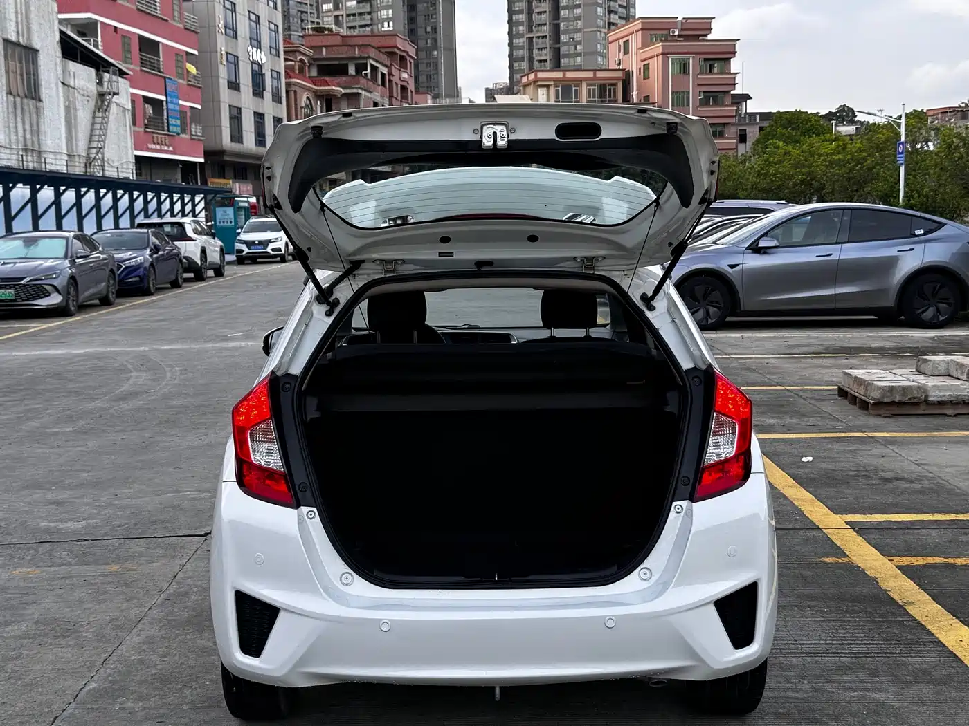 Фото 11 - Honda Fit
