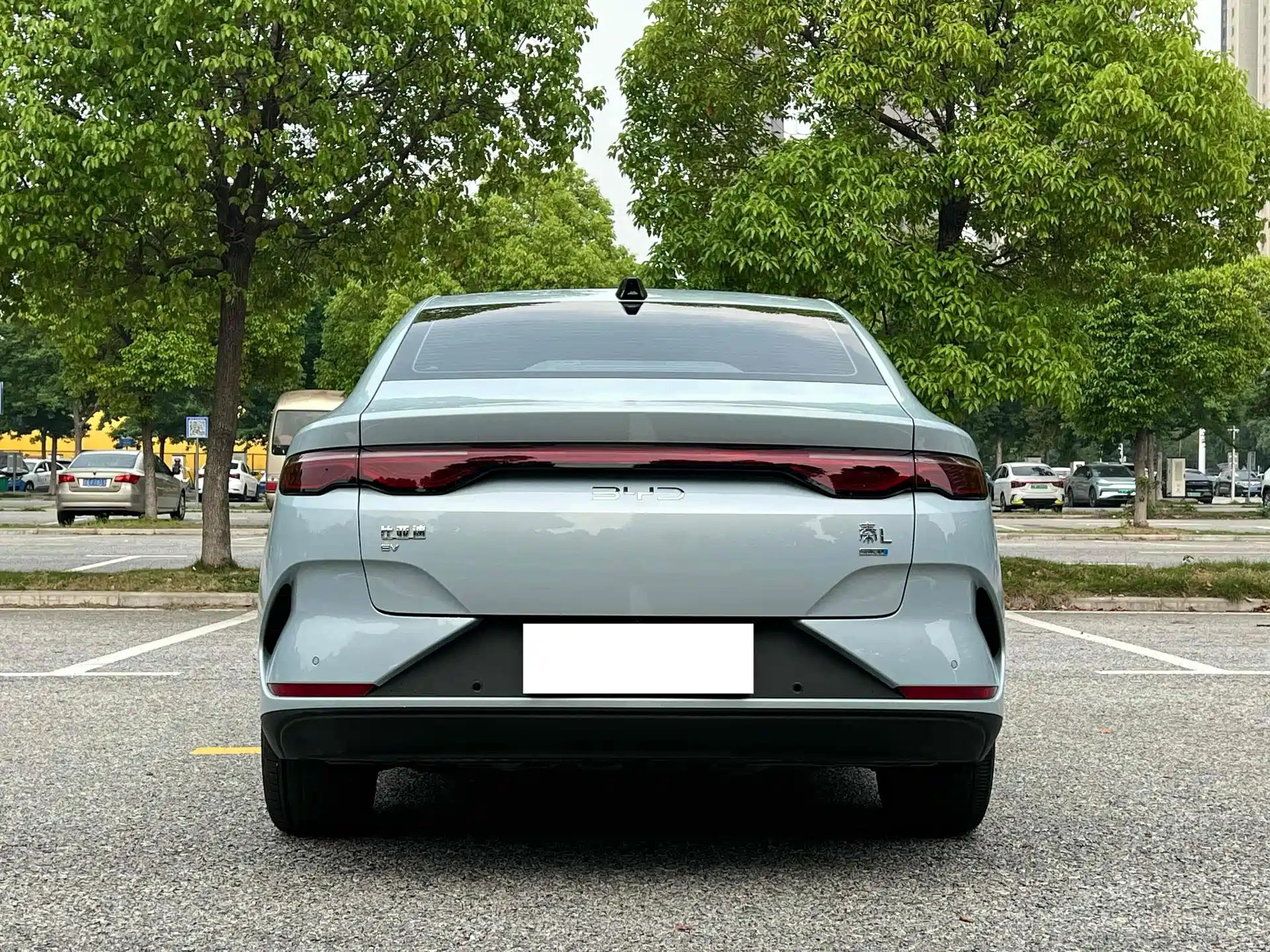 Photo 8 - BYD Qin L