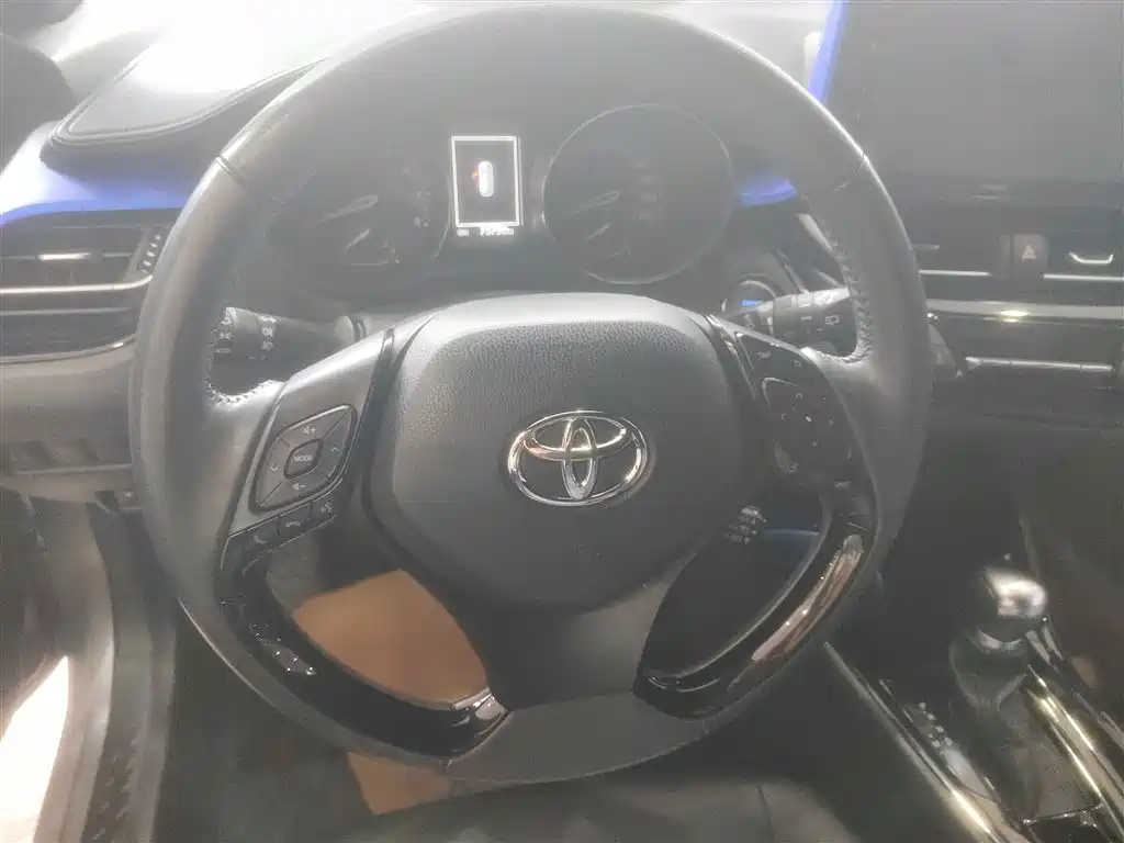 Toyota IZOA 2018 2.0L Speed Edition China VI фото 10