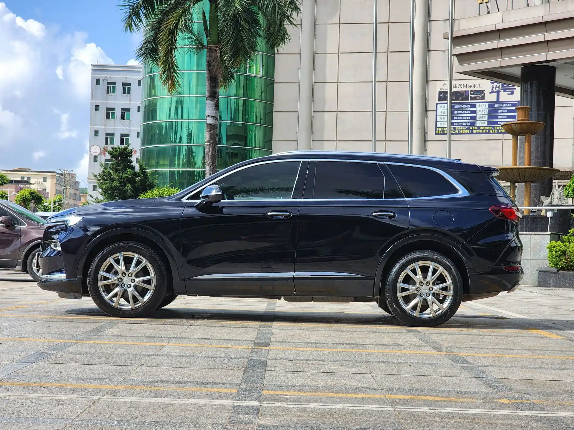 Photo 7 - Buick Enclave