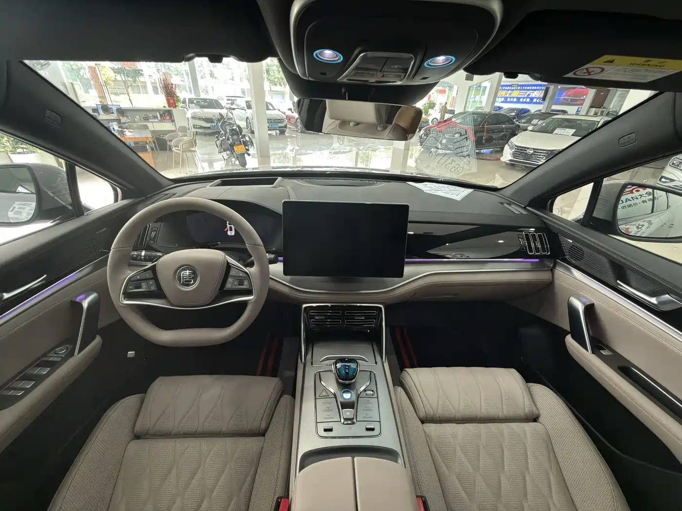 BYD Tang New Energy 2025 DM-i 115KM Flagship фото 8