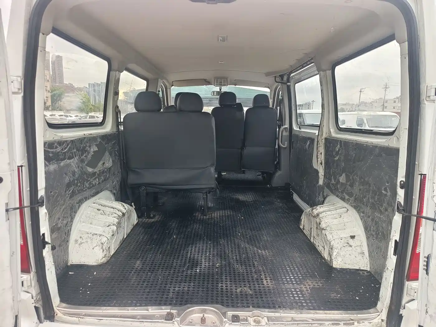 Maxus Xintu V80 2018 2018 2.5T AMT Elite Short Wheelbase Ultra-Low Roof 5-6 Seater